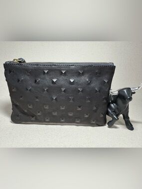 Men’s Black Stud-Pattern Leather Toiletry Bag